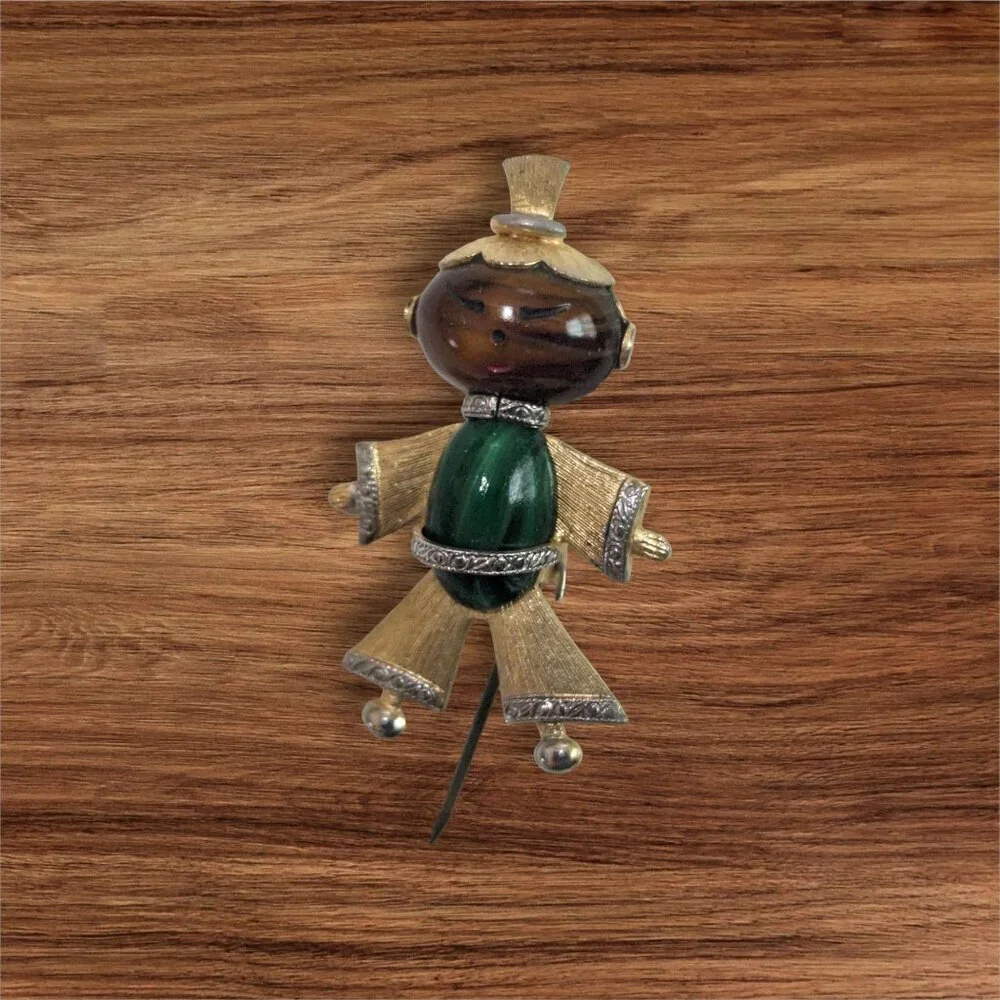 Vintage‎ Asian Figural Brooch Set Gold Tone Green Brown Stone Boy Girl Pins